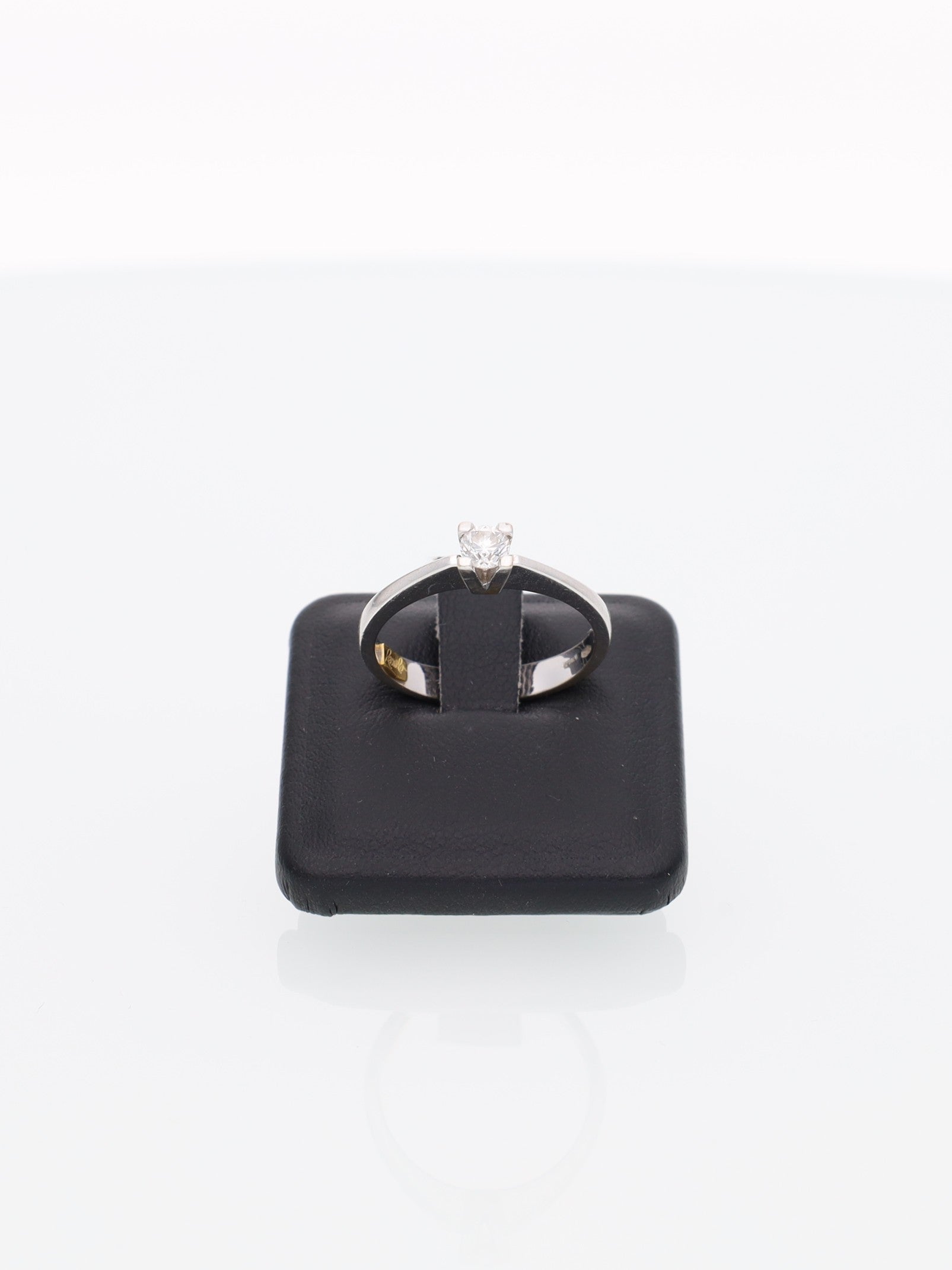 Anello Solitario in Oro Bianco 18 kt con Brillante - Recarlo