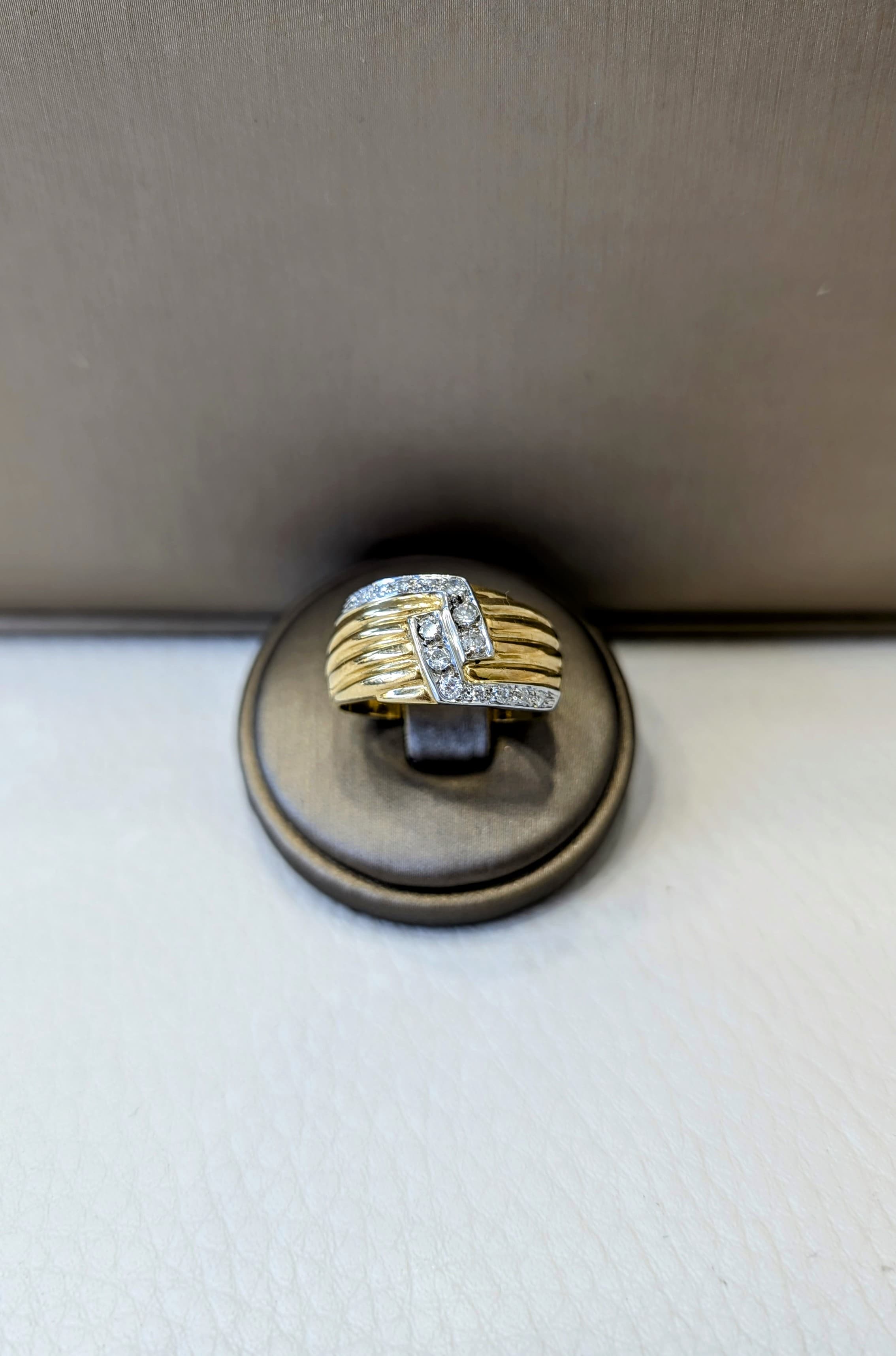 852786_3 852786_3