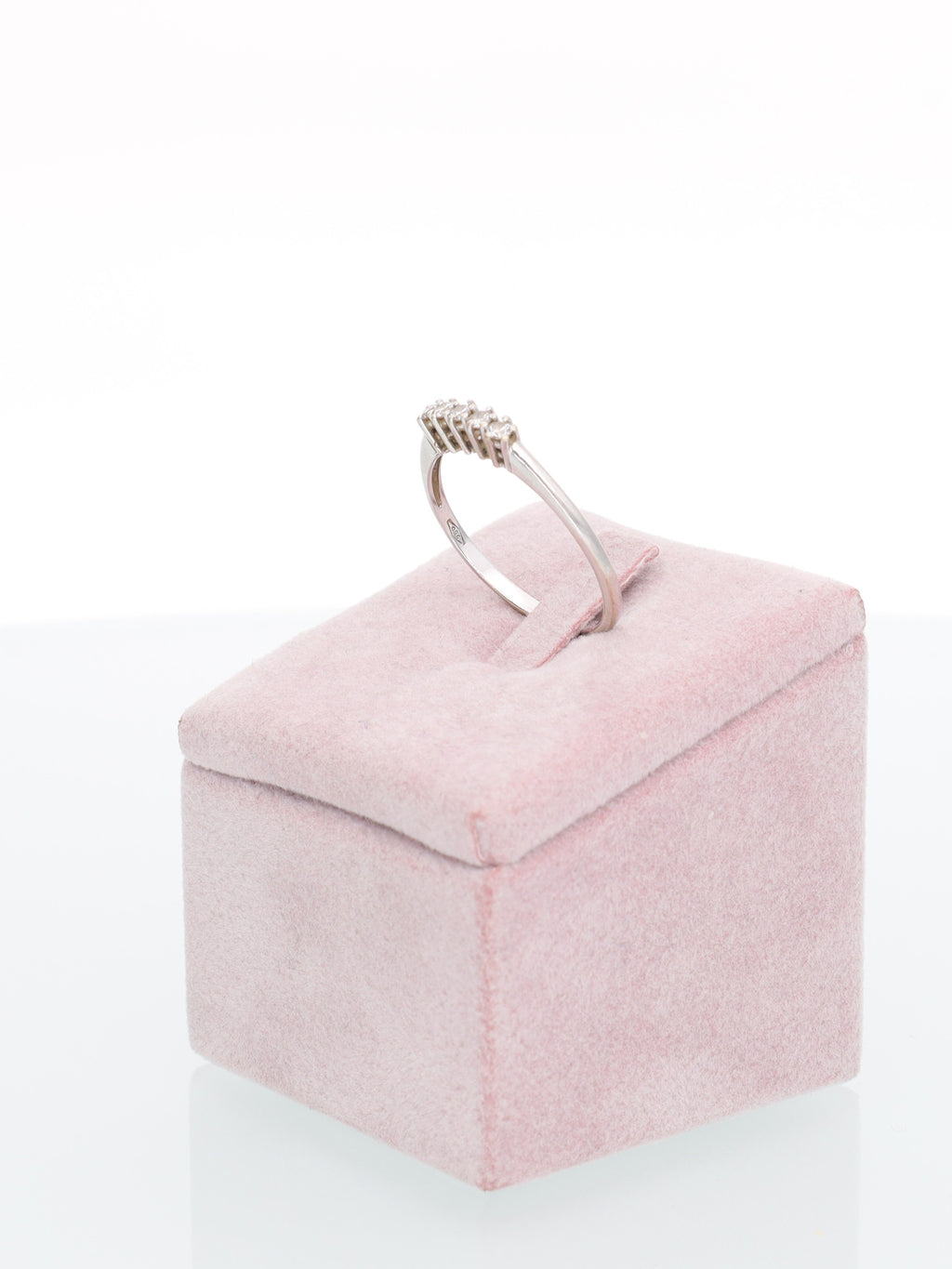 Anello veretta in Oro Bianco 18kt con 5 Diamanti