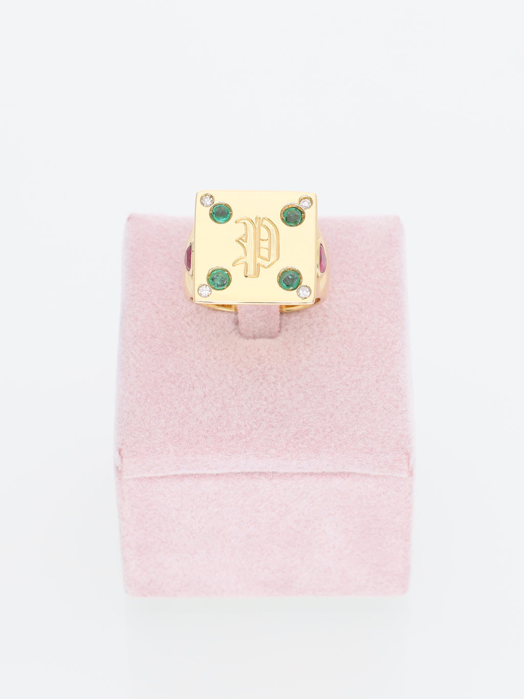 Anello Chevalier in Oro Giallo 18 kt con Brillanti, Smeraldi e Rubini
