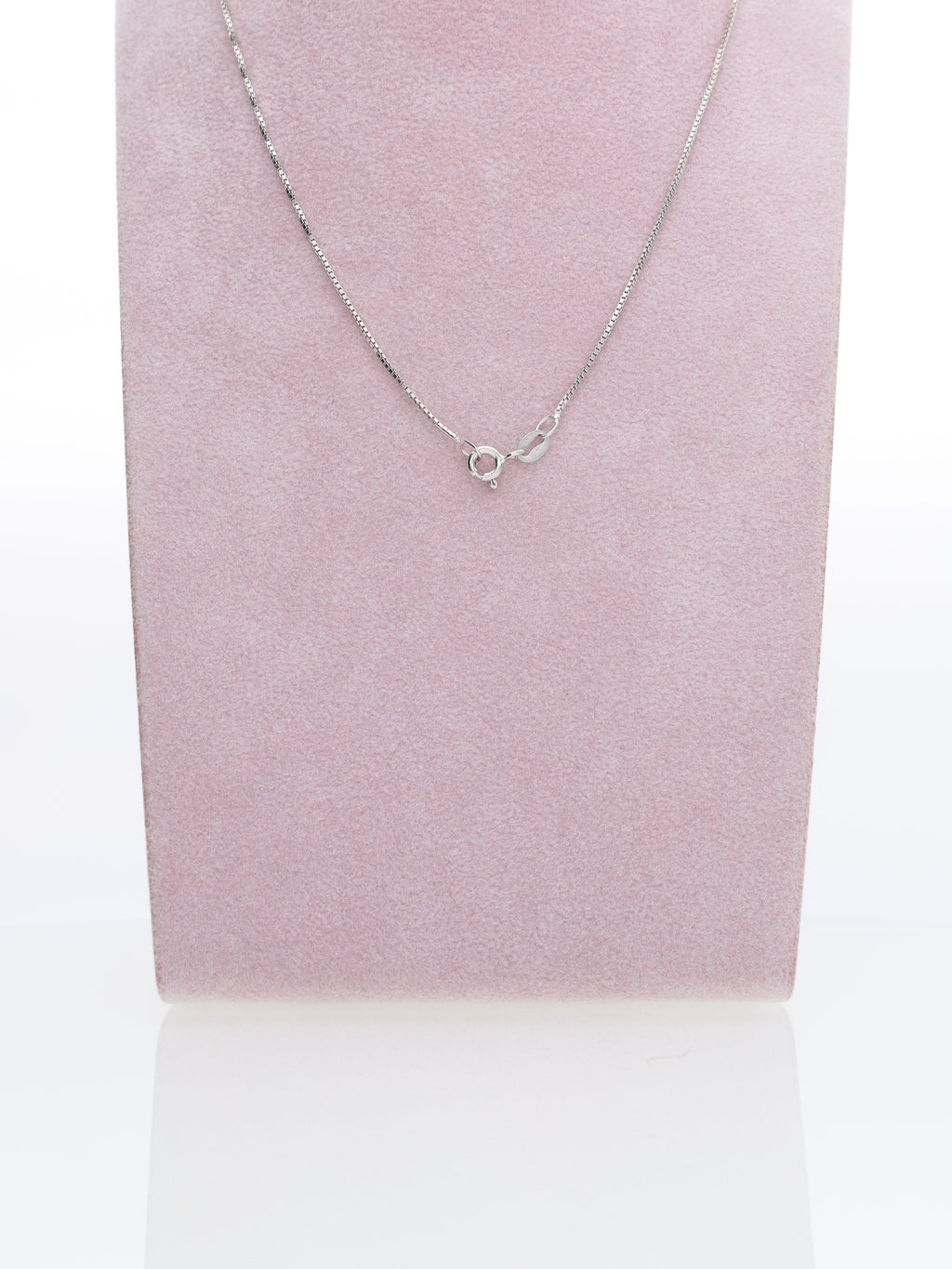 Collana oro bianco 18kt con ciondolo a croce diamantata