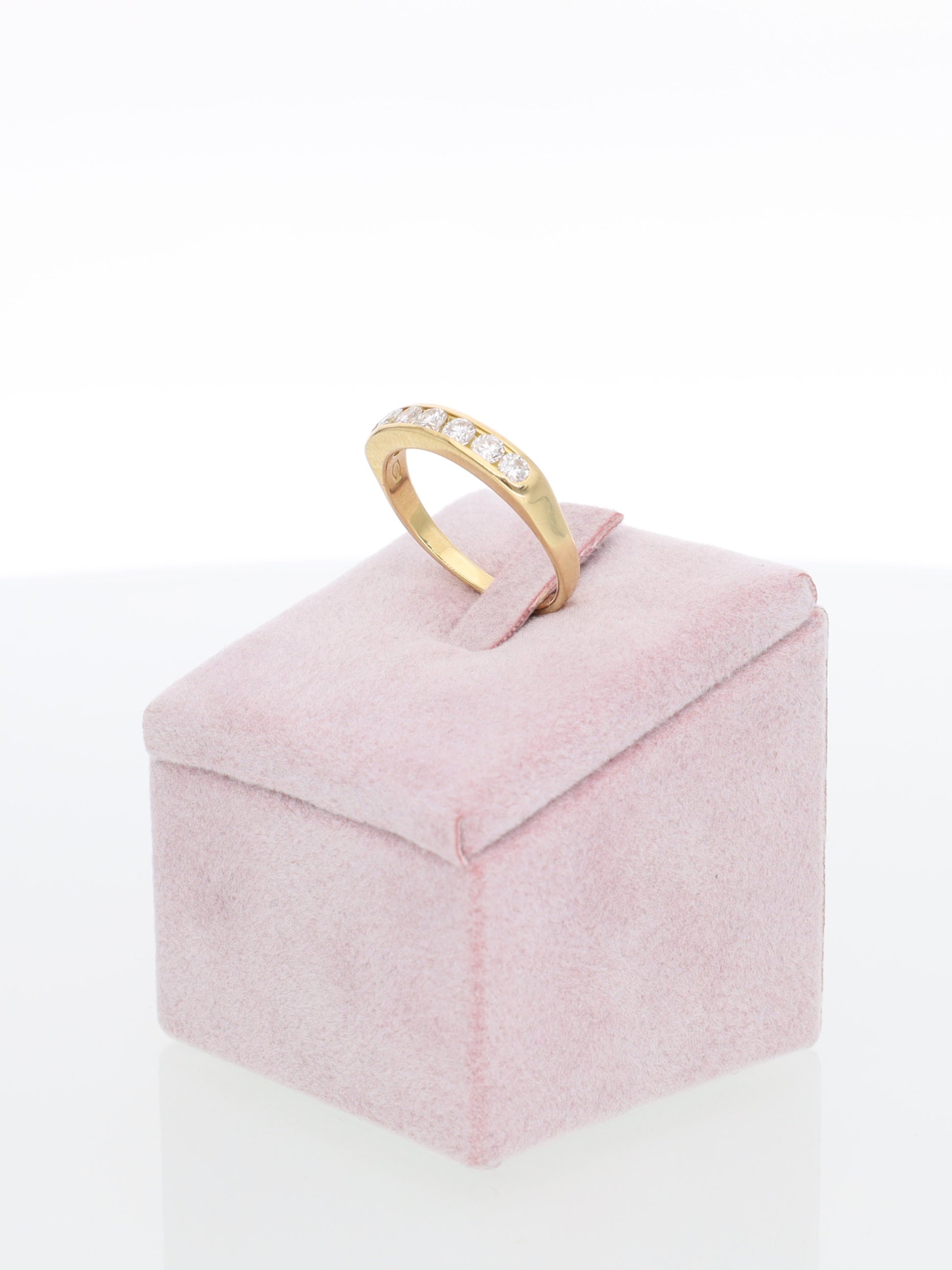 Anello Veretta in Oro Giallo 18 kt con 7 Diamanti a binario