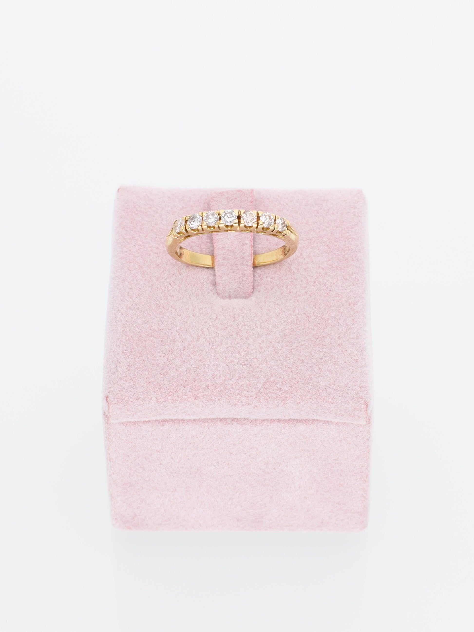 Anello Veretta in Oro Giallo 18 kt con 7 Diamanti a Riviera