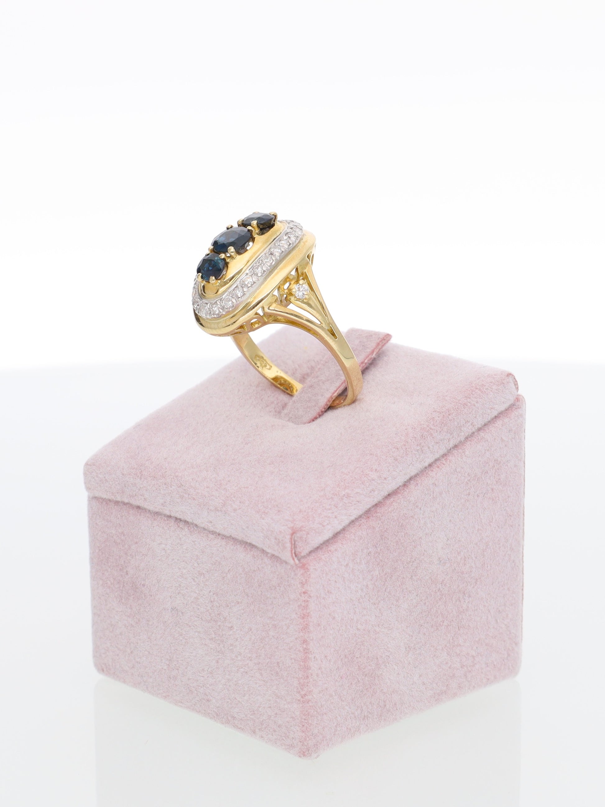 Anello in Oro Giallo 18 kt Vintage con Zaffiri e Corona di Diamanti