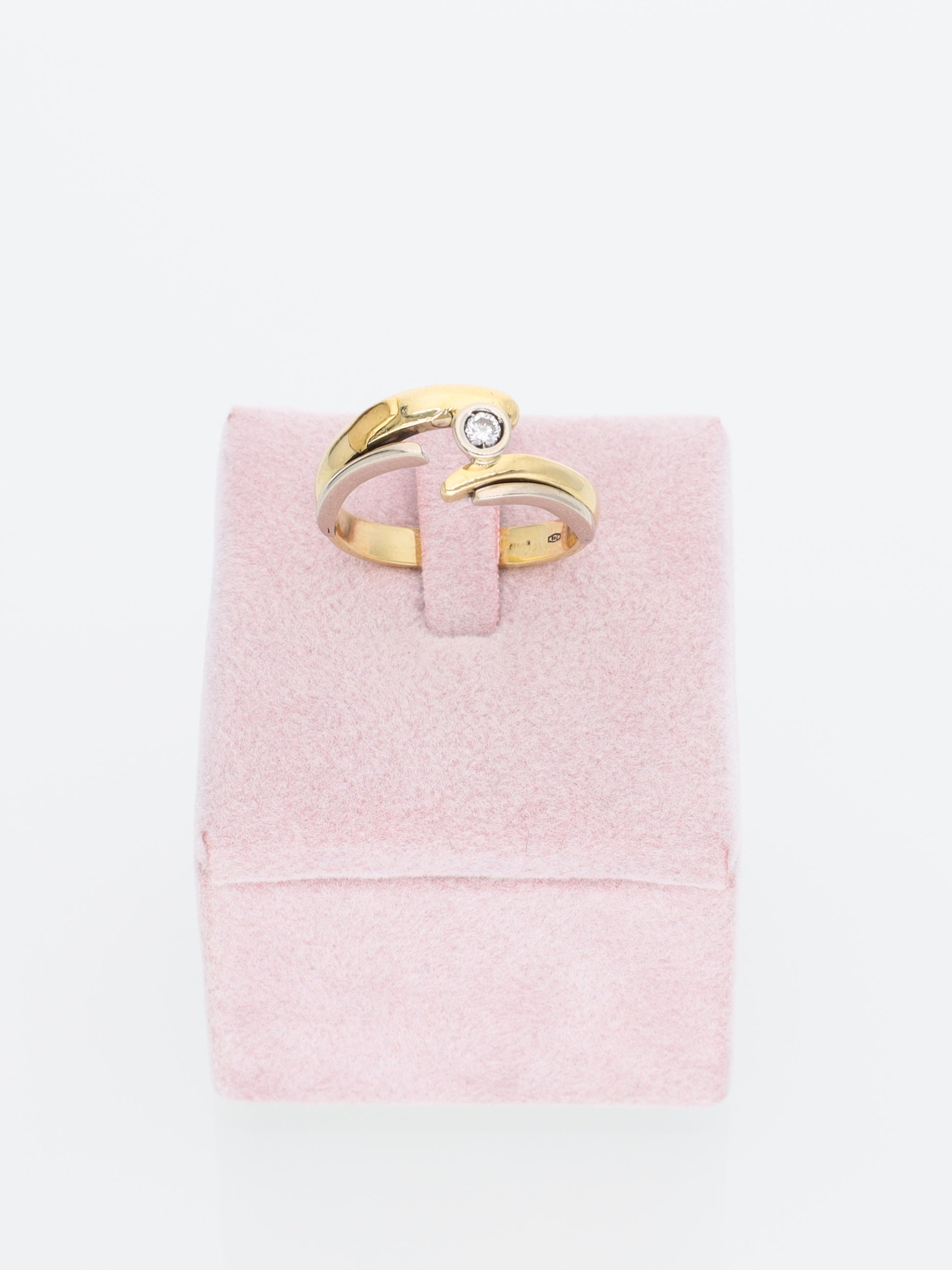 Anello Solitario in Oro Bianco e Giallo 18 kt con Diamante 0.08ct