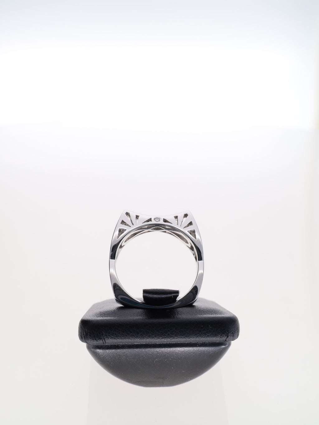 Anello Veretta in Oro Bianco 18 kt con Fantasia di Brillanti