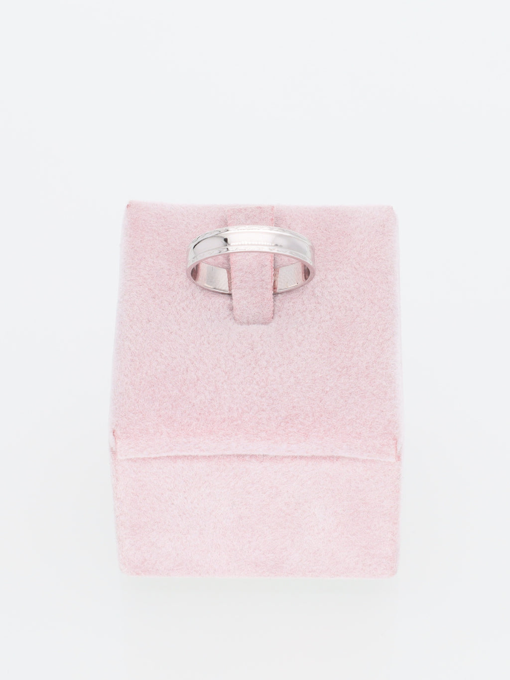 Anello fedina oro bianco con incisioni