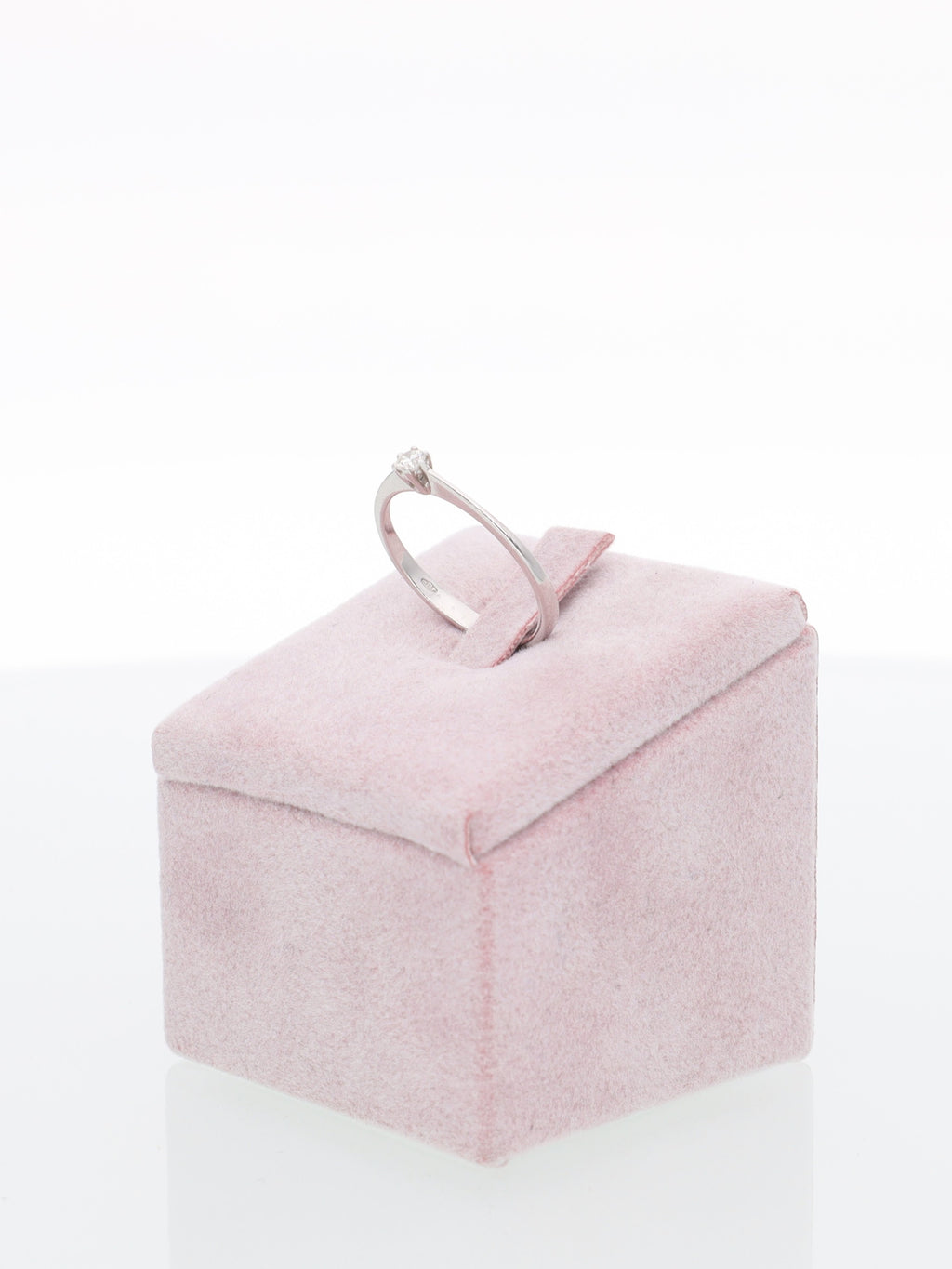 Anello Solitario in Oro Bianco 18kt con Diamante 0.05