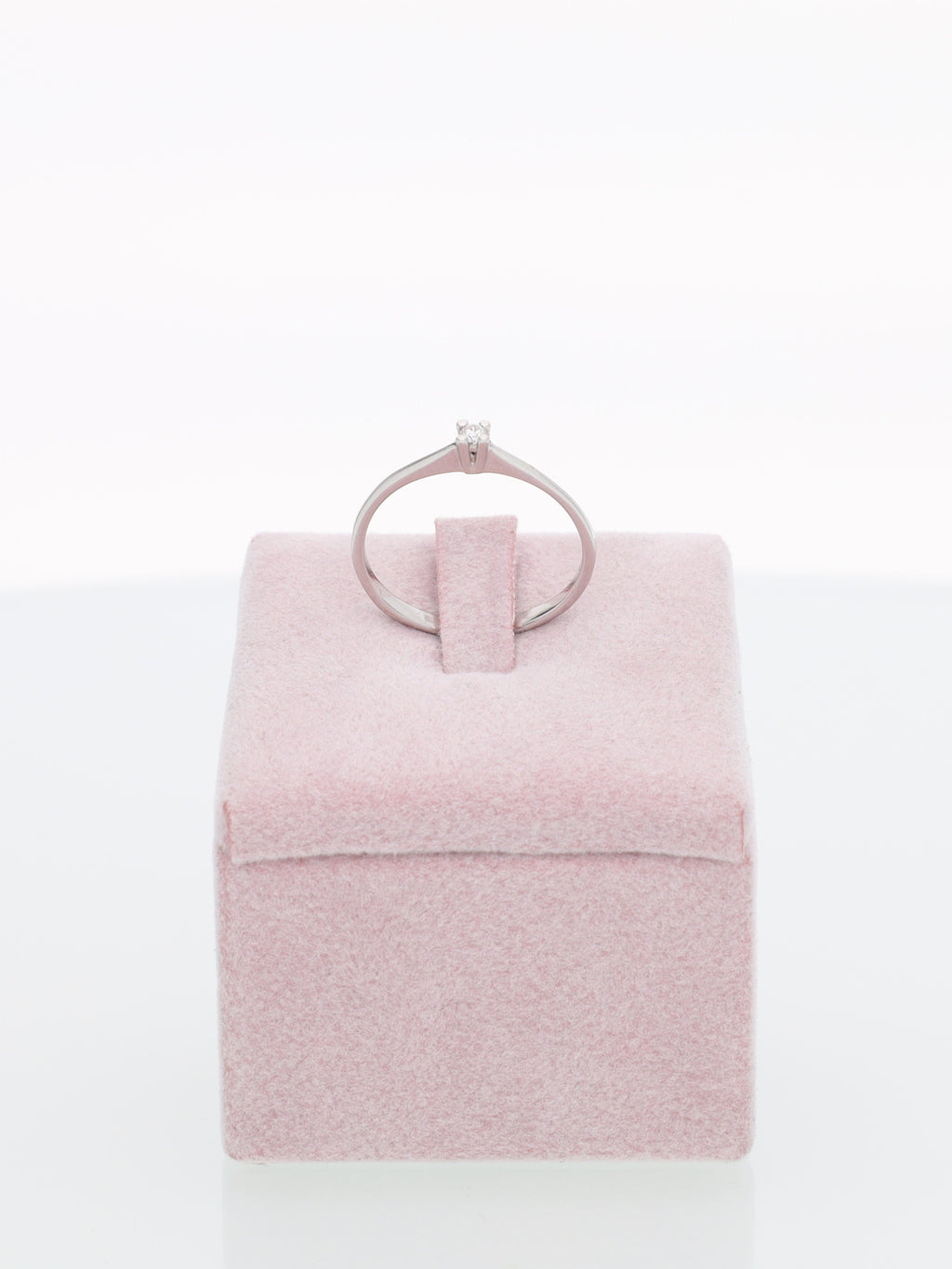 Anello Solitario in Oro Bianco 18 kt con Diamante 0.05ct