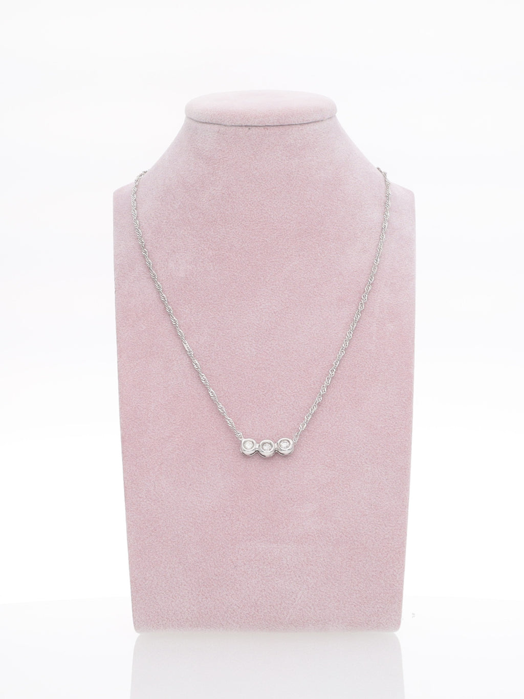 Collana in Oro Bianco 18 kt con Ciondolo Trilogy di Diamanti