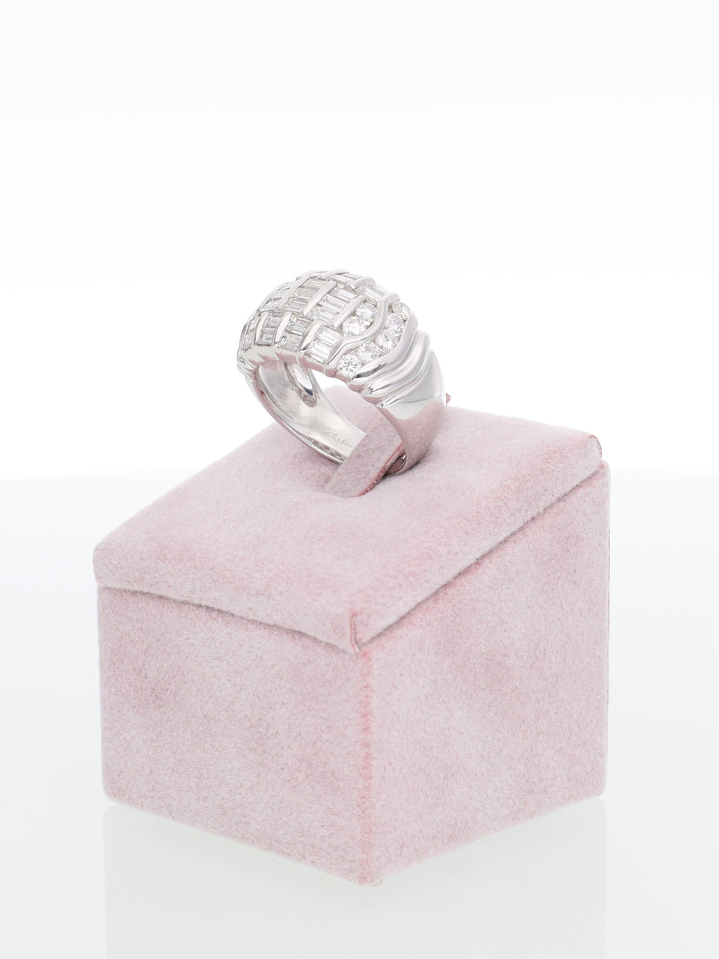 Anello a Fascia in Oro Bianco 18kt con sezioni di Diamanti - marcato Salvini