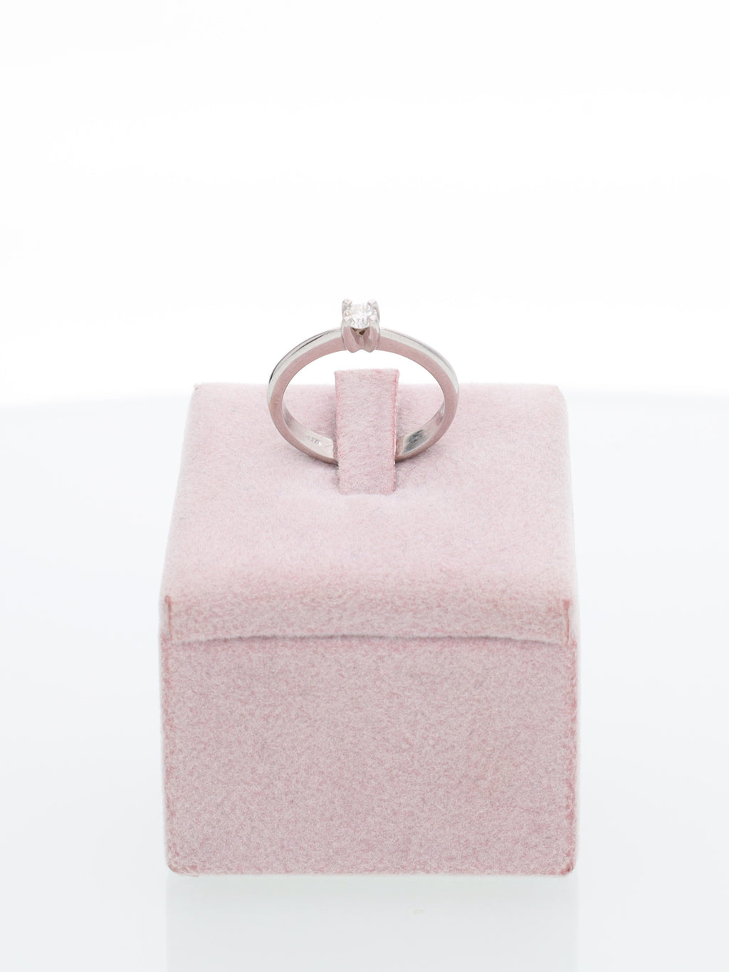 Anello Solitario in Oro Bianco 18kt con Diamante 0.10ct
