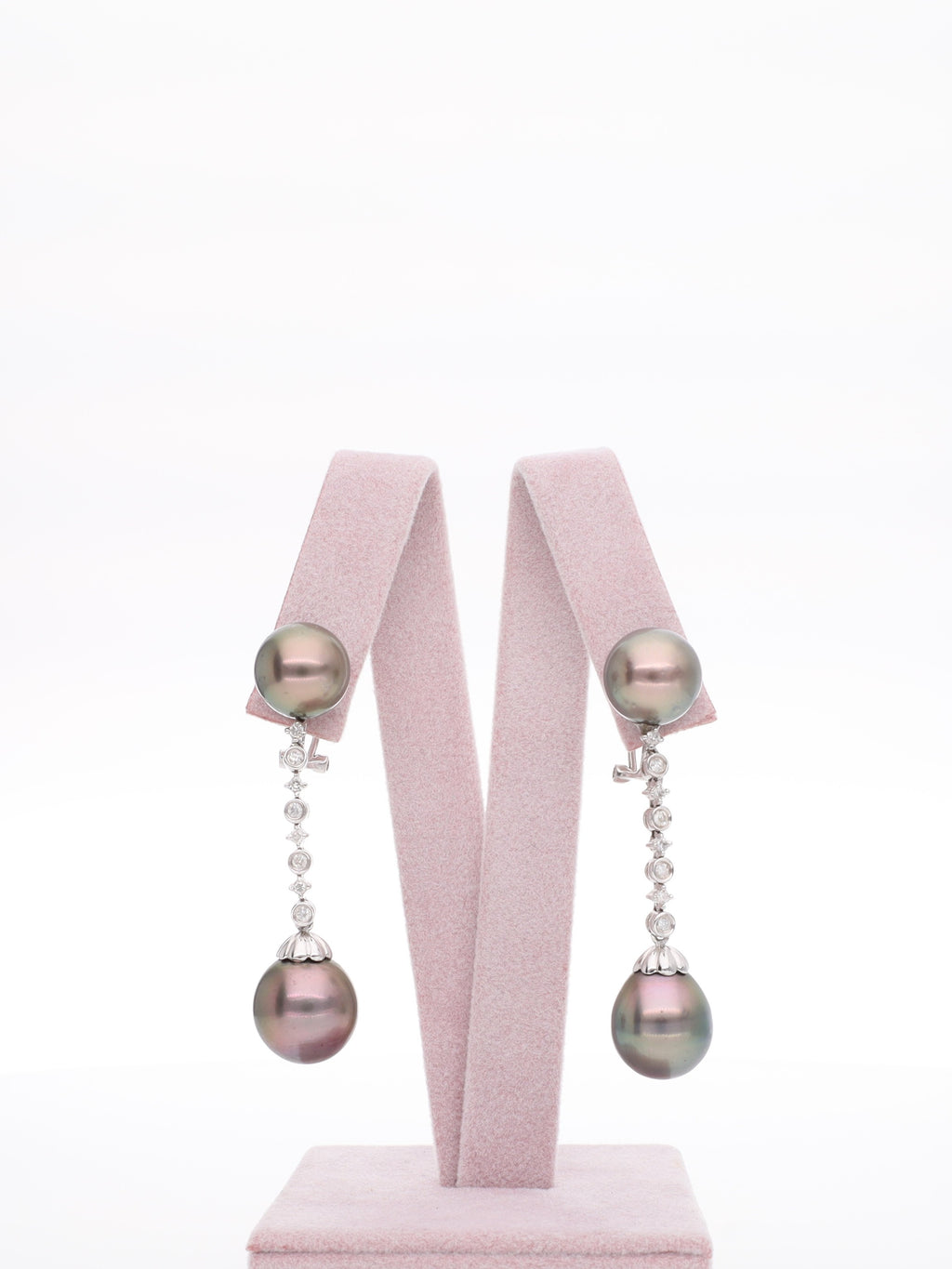 Orecchini vintage pendenti con perle e Diamanti in oro bianco