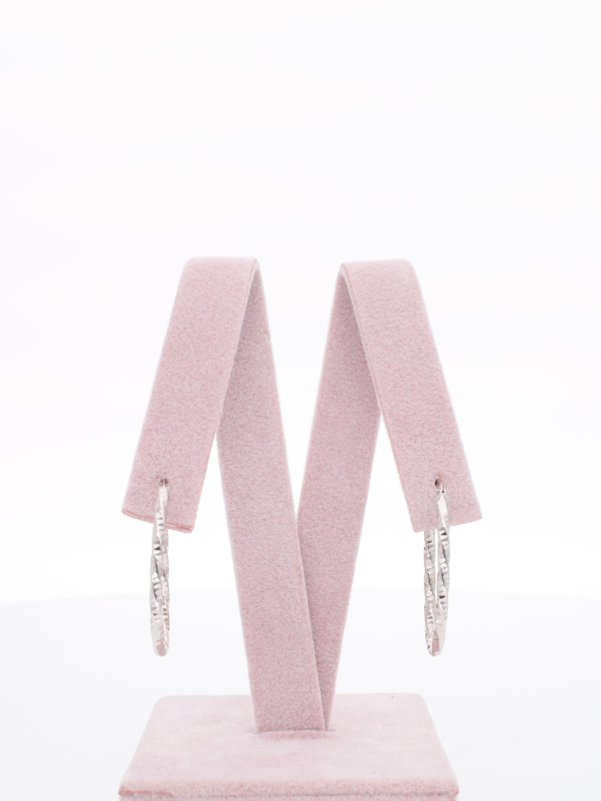 Orecchini ovali in Oro Bianco 18kt - zigrinati