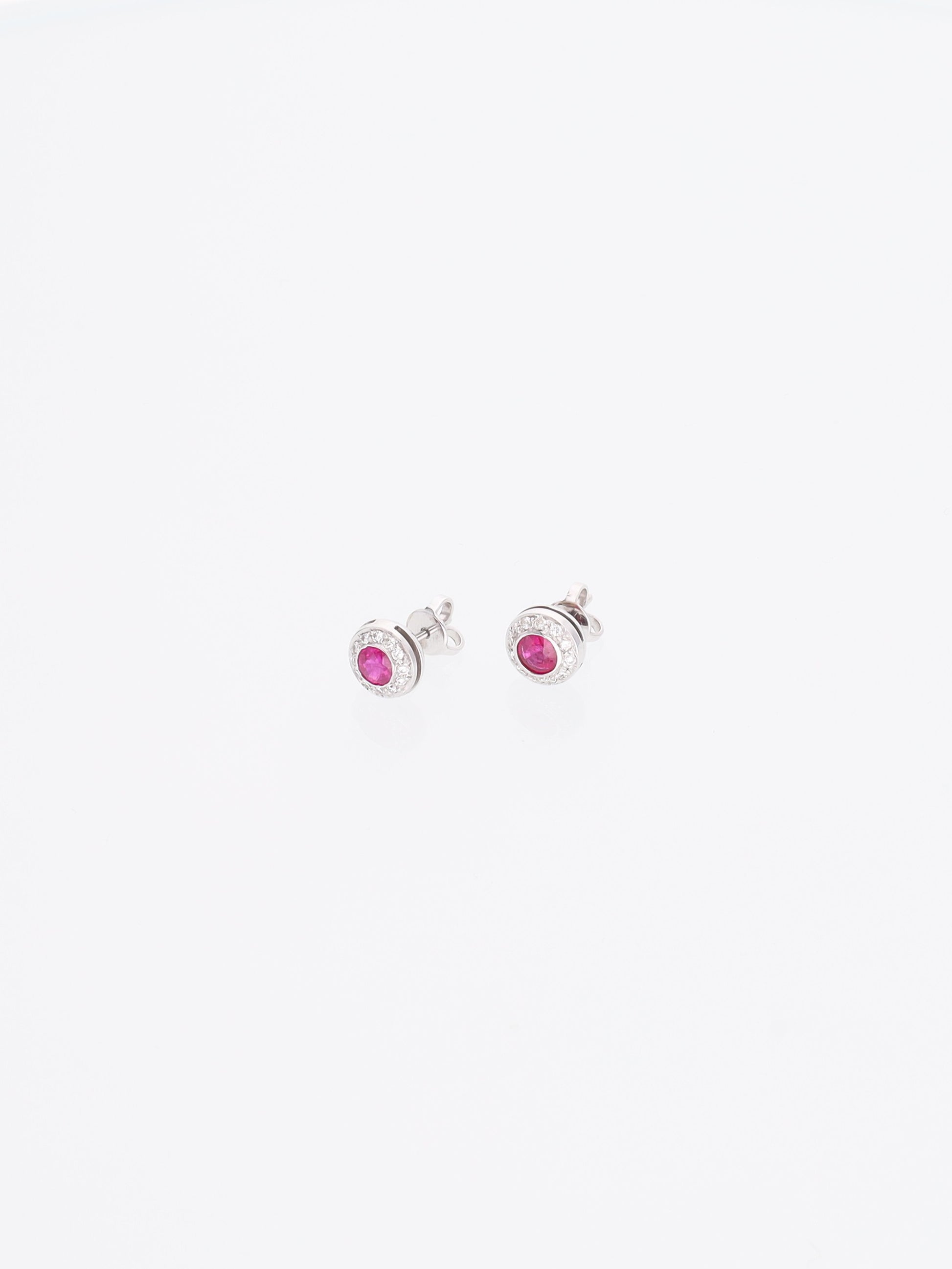 Orecchini punto luce Rubini Oro Bianco 18kt - con Diamanti 0.11ct