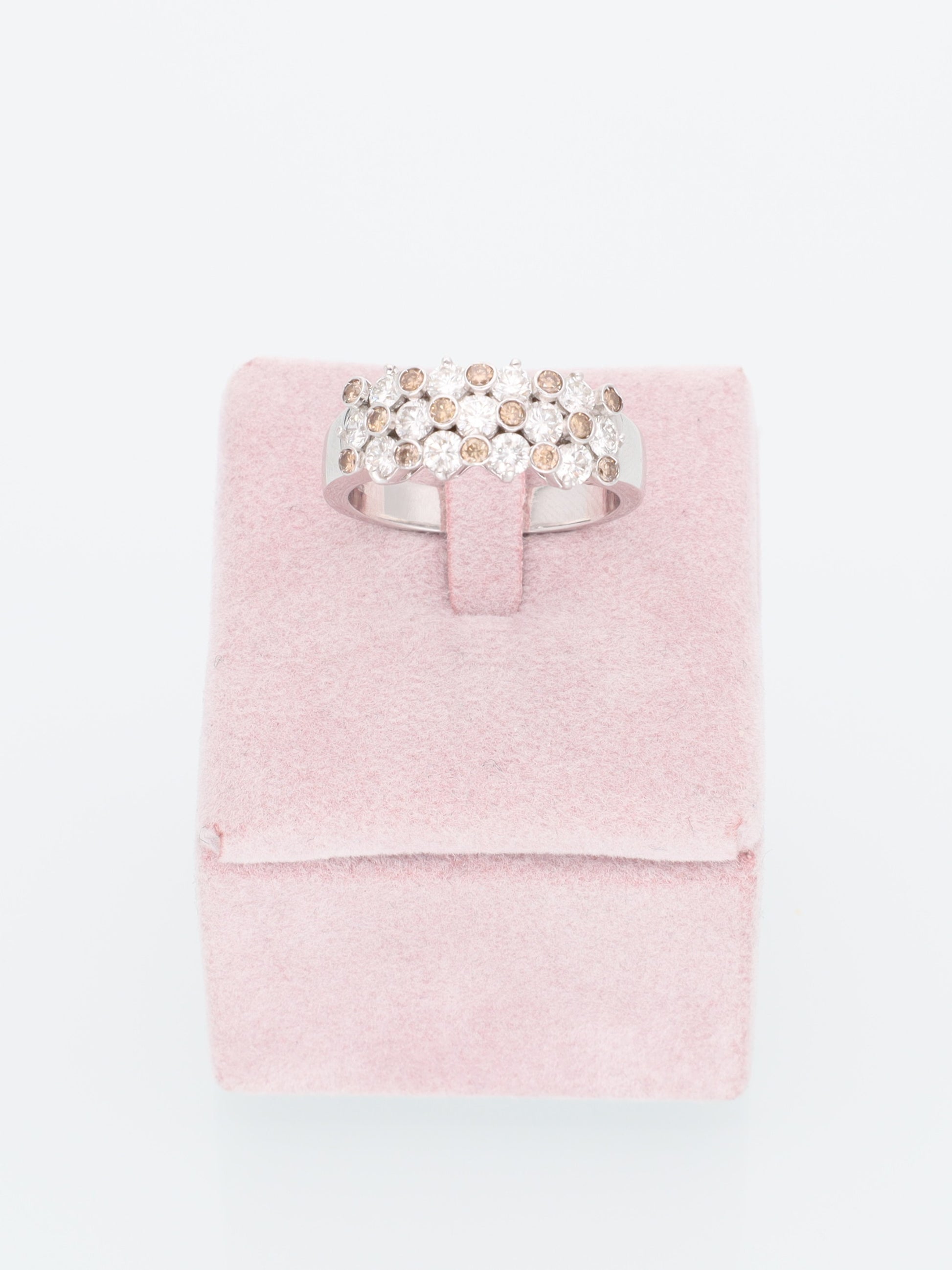 Anello in Oro Bianco 18kt con Diamanti bicolore