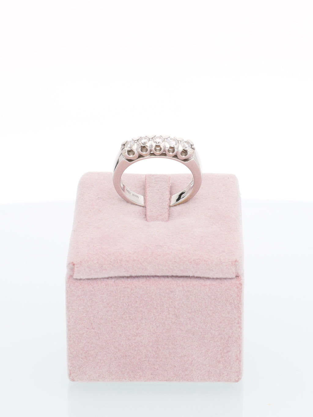 Anello veretta in Oro Bianco 18kt con 5 Diamanti - incastonatura a cuore