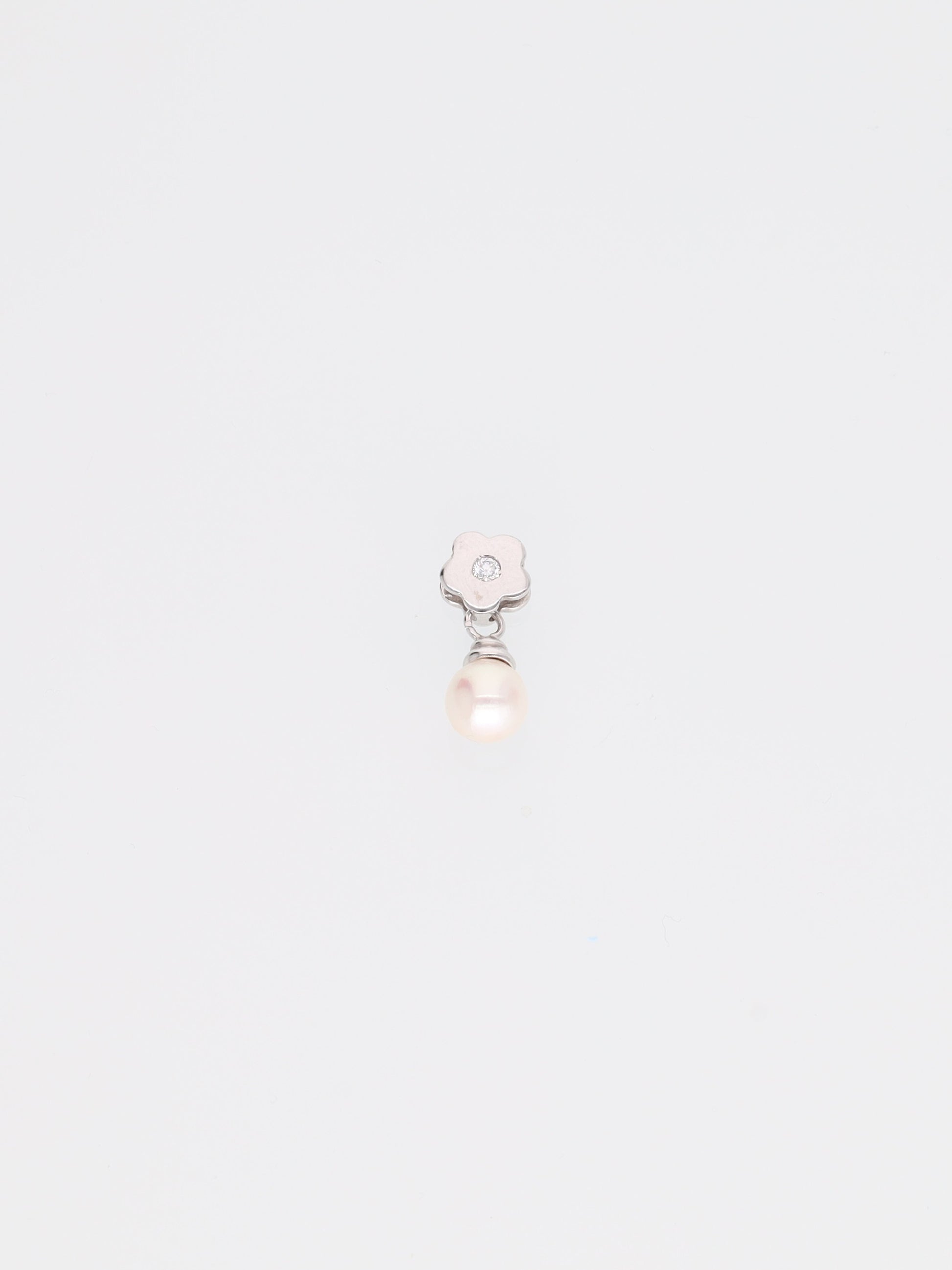 Ciondolo Margherita in Oro Bianco 18 kt con perla e Diamante 0.05ct