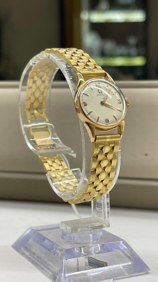 Omega Classic vintage lady full gold