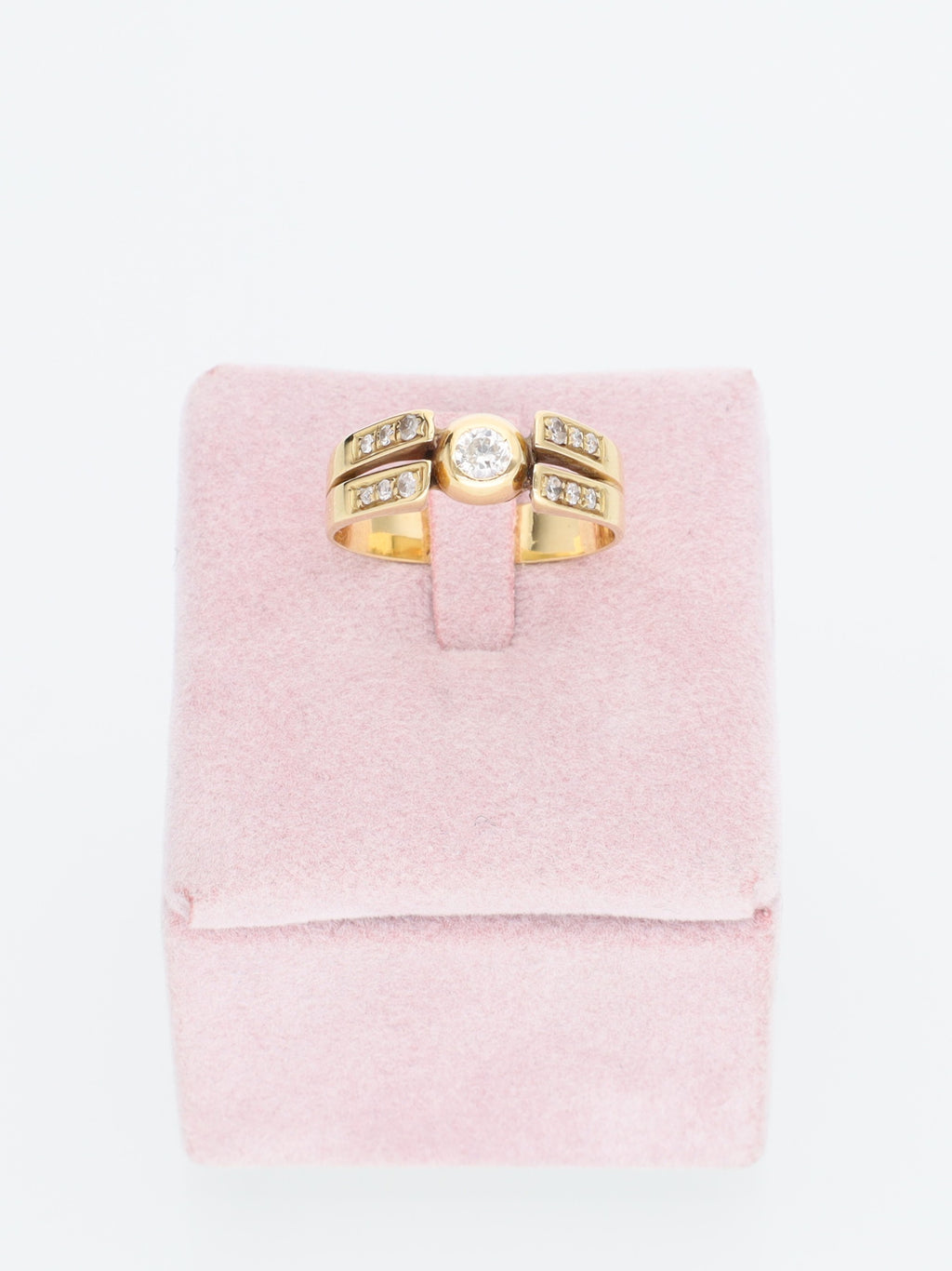 Anello Solitario in Oro Giallo 18 kt con diamanti