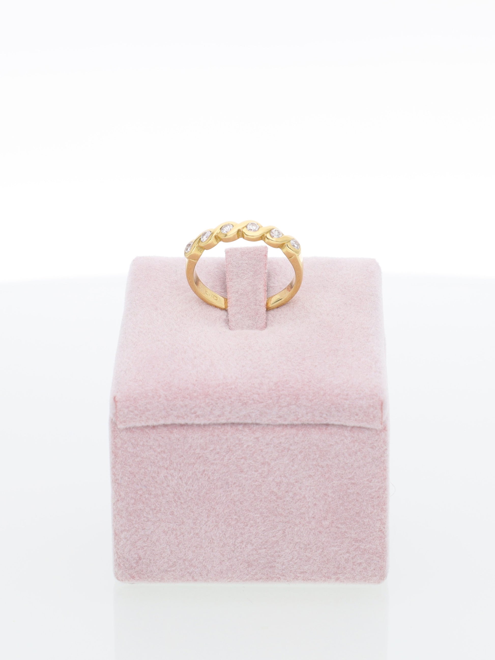 Anello veretta oro giallo con fascia intrecciata di Diamanti