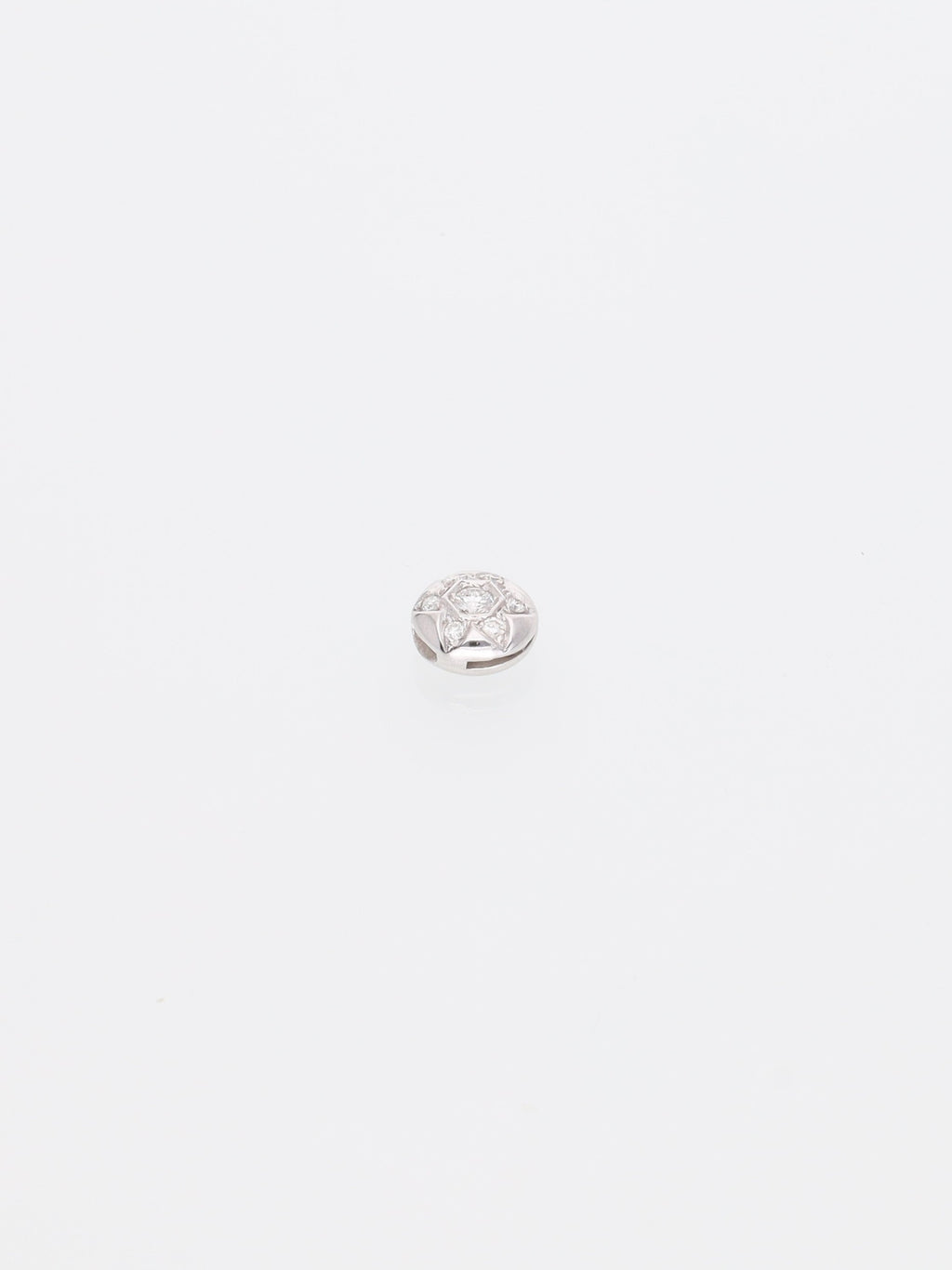 Ciondolo in oro bianco 18kt tondo con margherita di Diamanti