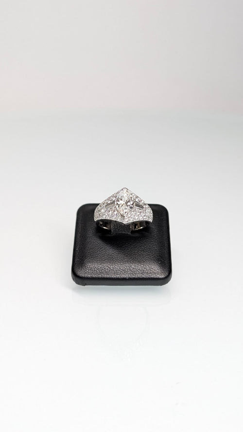 Anello Bvlgari in Oro bianco 18 kt con Diamanti - Marquise e brillanti