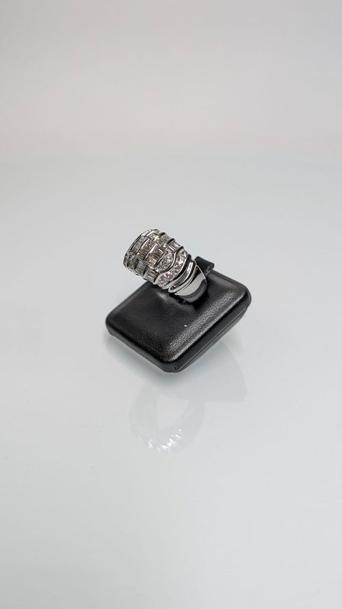 Anello a Fascia in Oro Bianco 18kt con sezioni di Diamanti - marcato Salvini