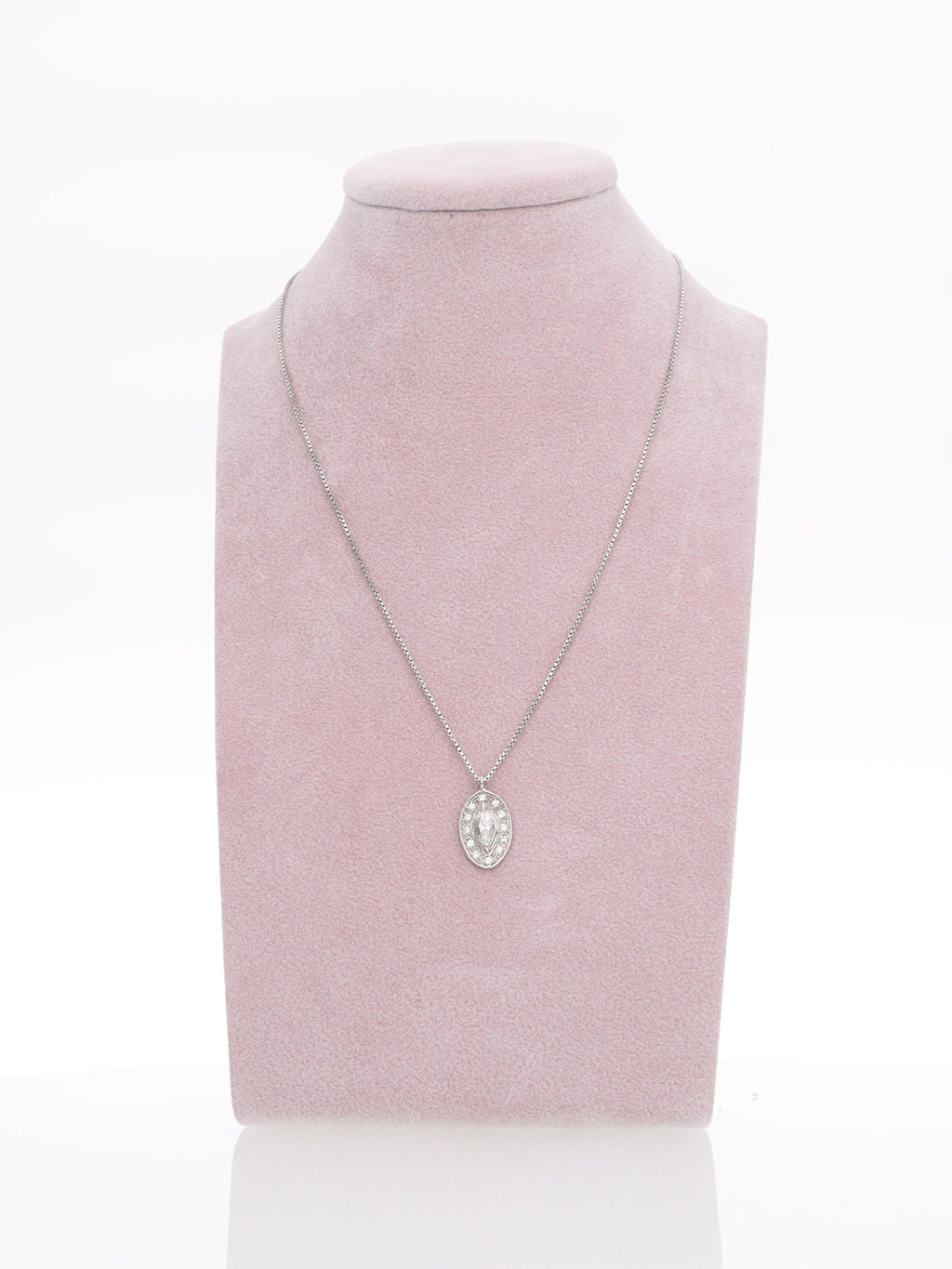 Catenina Vintage in Oro Bianco 18 kt con Ciondolo Ovale di Diamanti