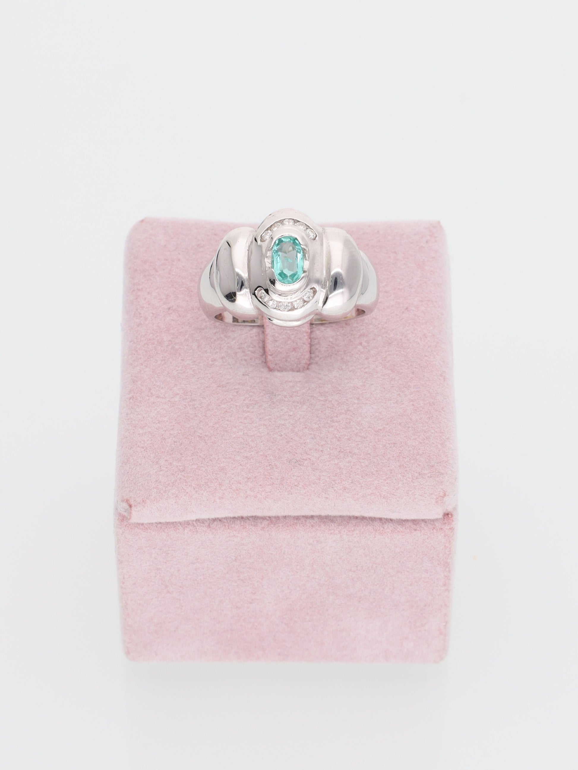 Anello vintage in oro bianco 18kt con smeraldo e Diamanti