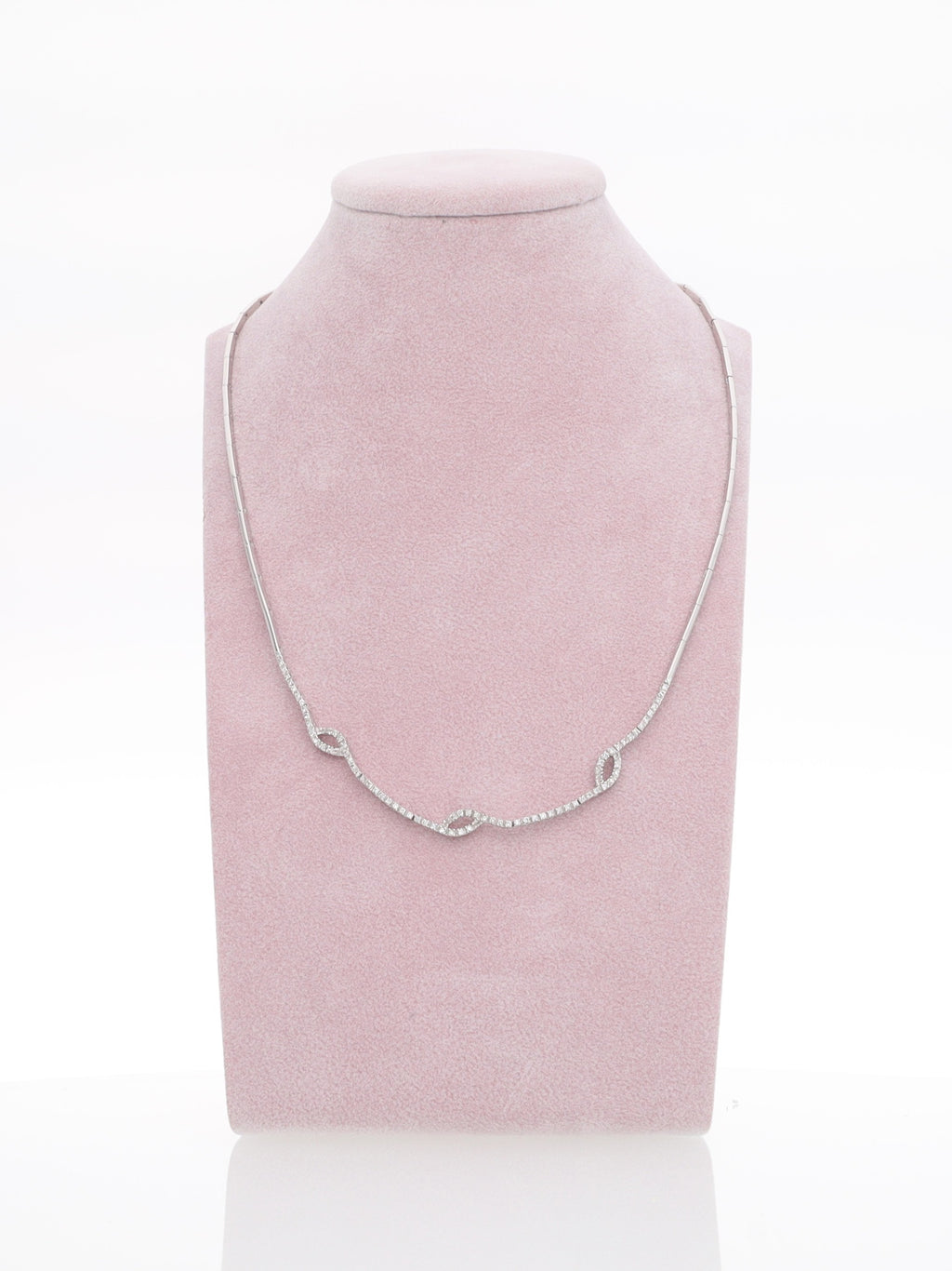 Collana Girocollo Semirigido in Oro Bianco 18 kt con Fantasia di Diamanti