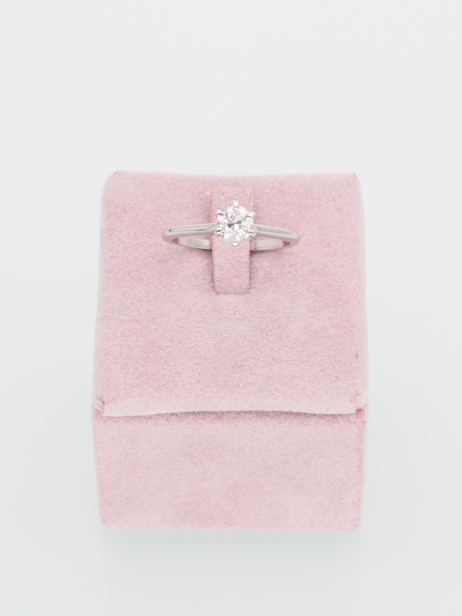 Anello Solitario in Oro Bianco 18kt con Diamante taglio americano 0.17ct