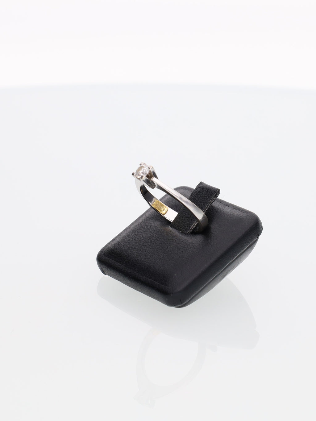 Anello Solitario in Oro Bianco 18 kt con Brillante - Recarlo