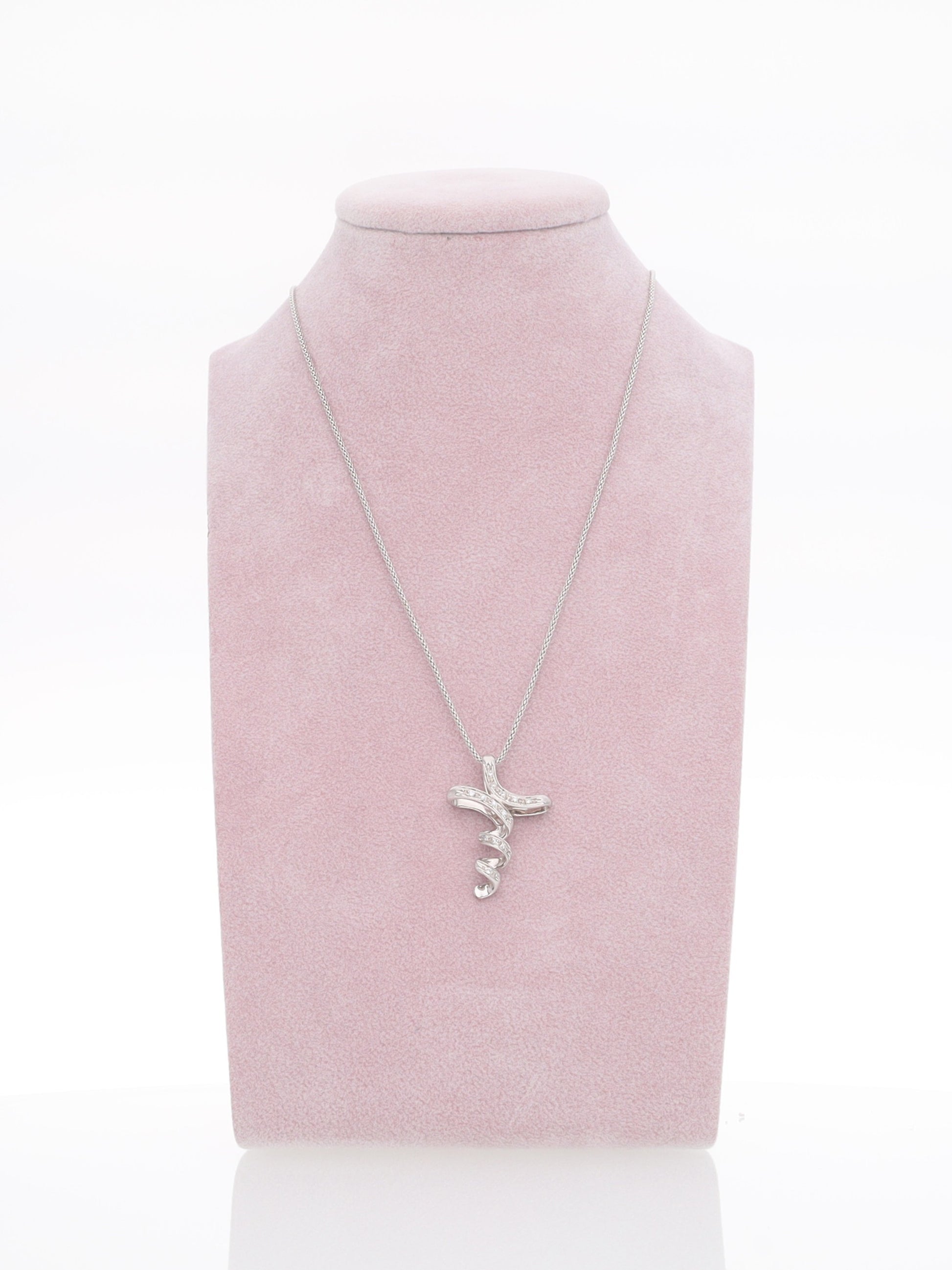 Catenina in Oro Bianco 18 kt con Ciondolo Croce a Spirale e Diamanti