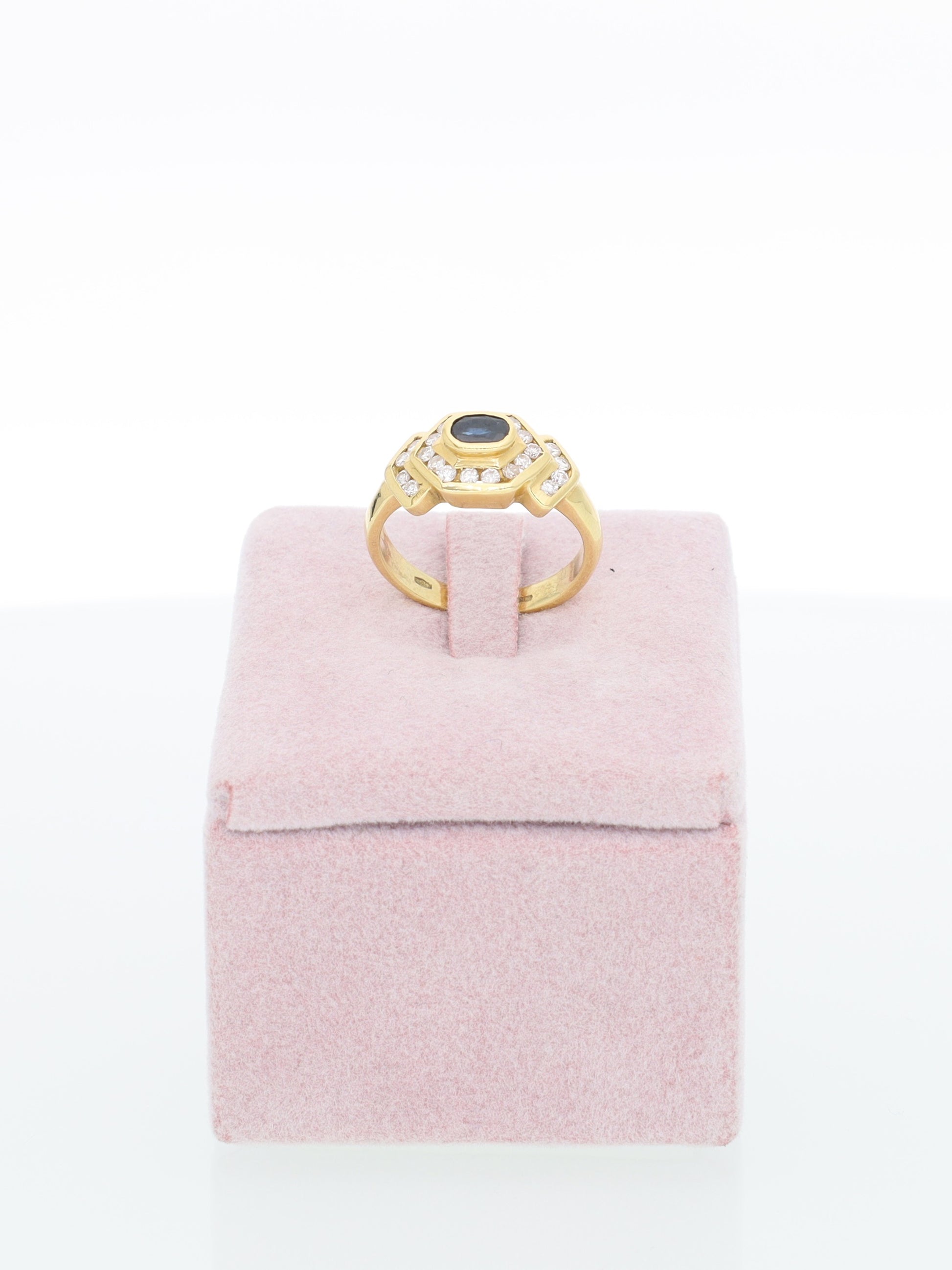 Anello Solitario in Oro Giallo 18 kt con Zaffiro e Diamanti