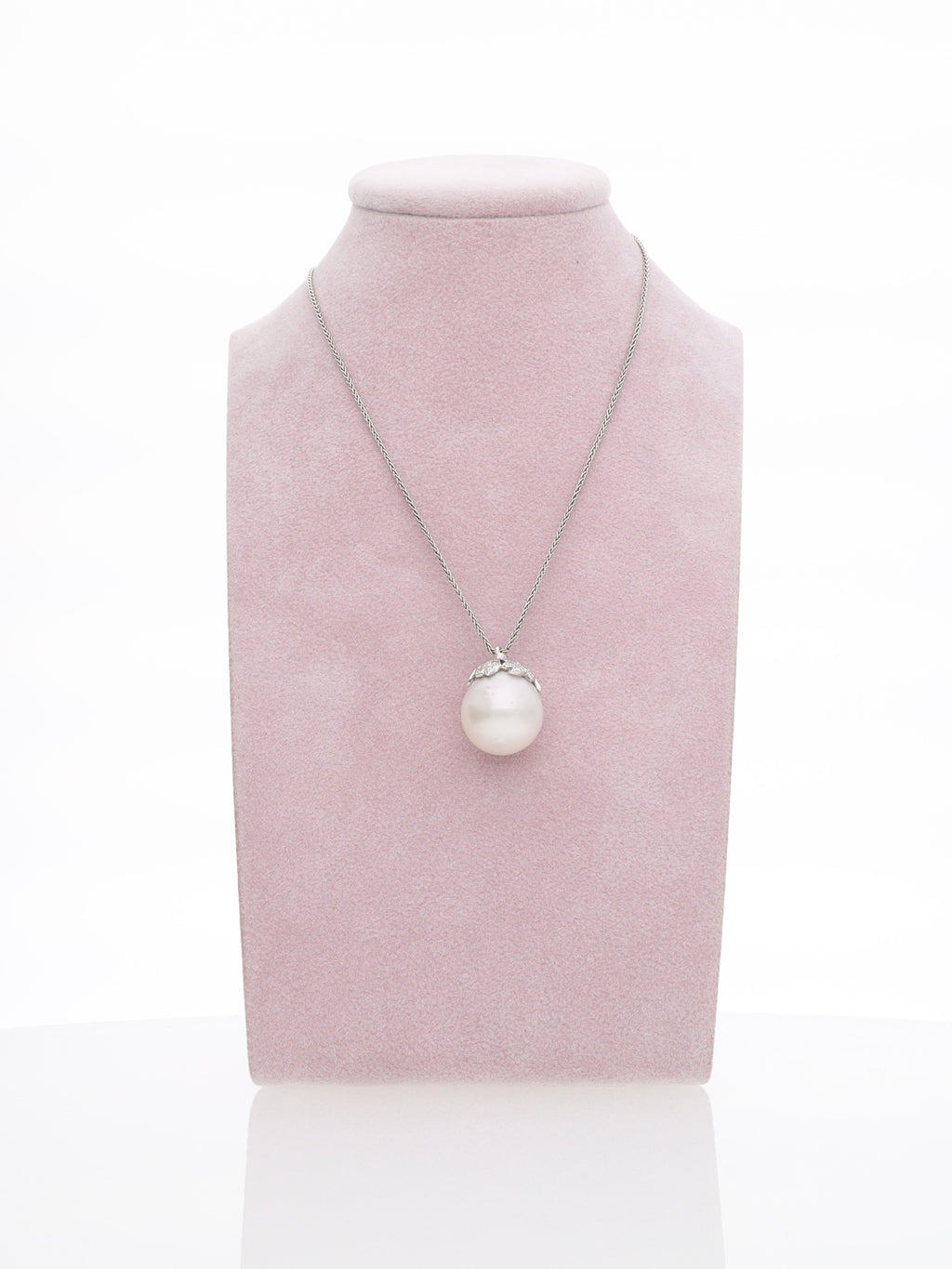 Catenina in oro bianco 18kt con perla e diamanti